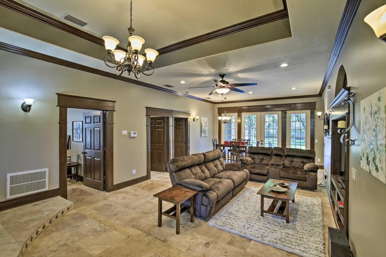 Tampa Oasis With Pool About 7 Mi To Busch Gardens! Villa Exterior foto